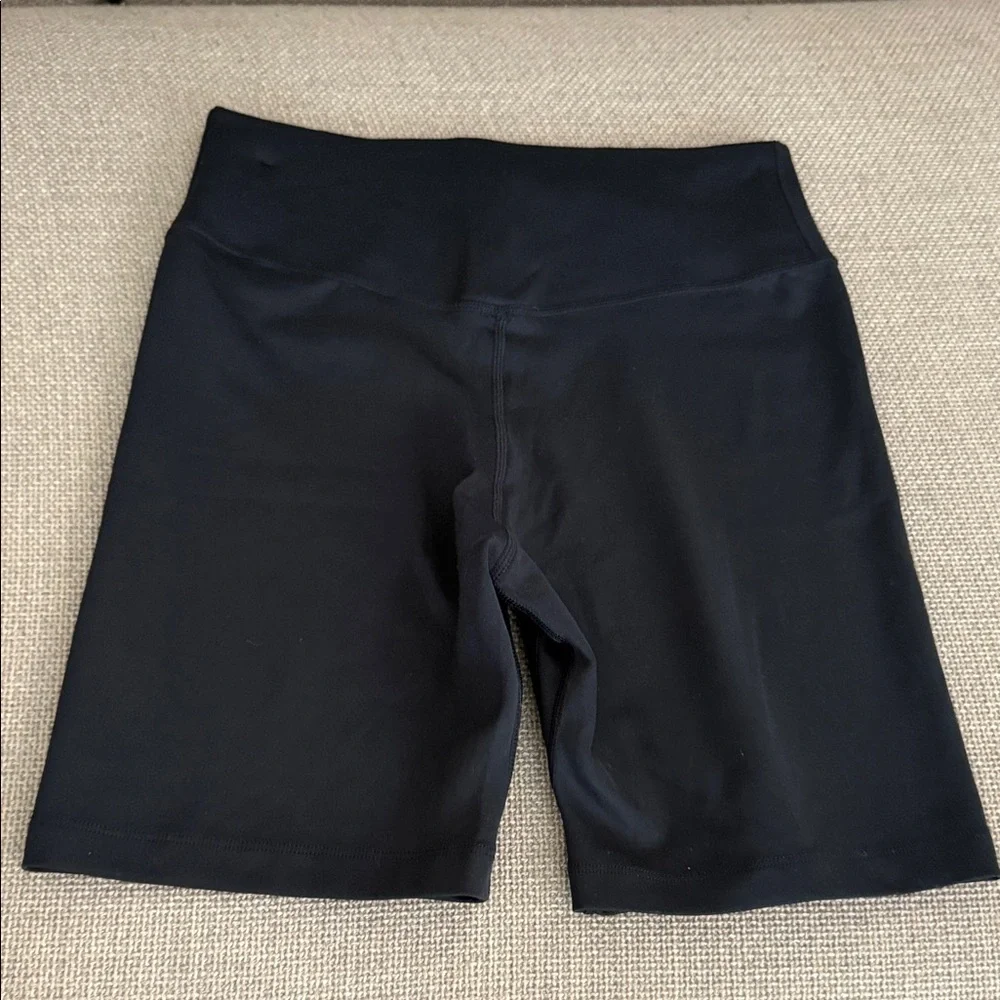 Nike Women's Black Biker Shorts Size M